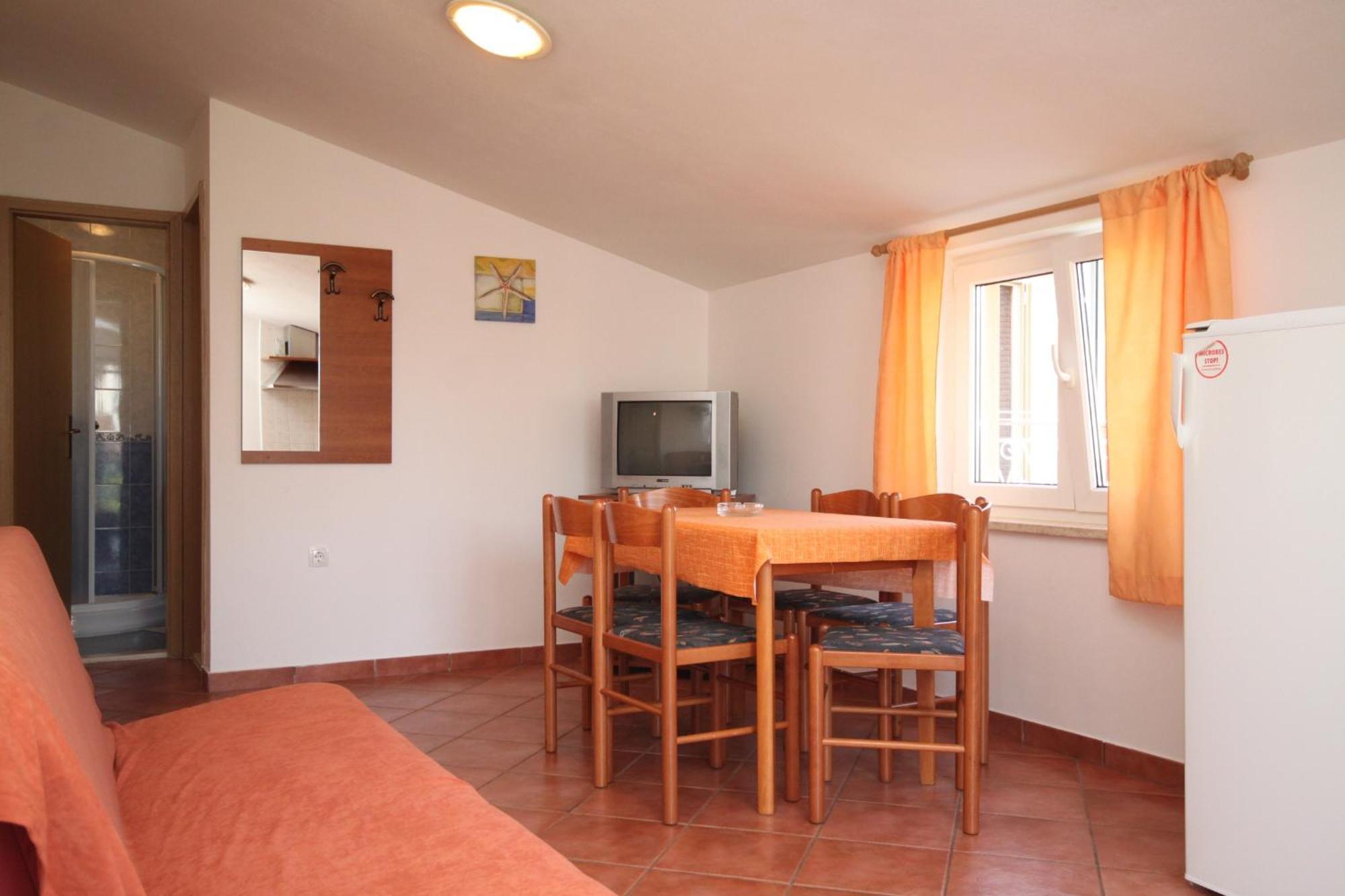 Apartments With A Parking Space Umag - 7039 Стая снимка
